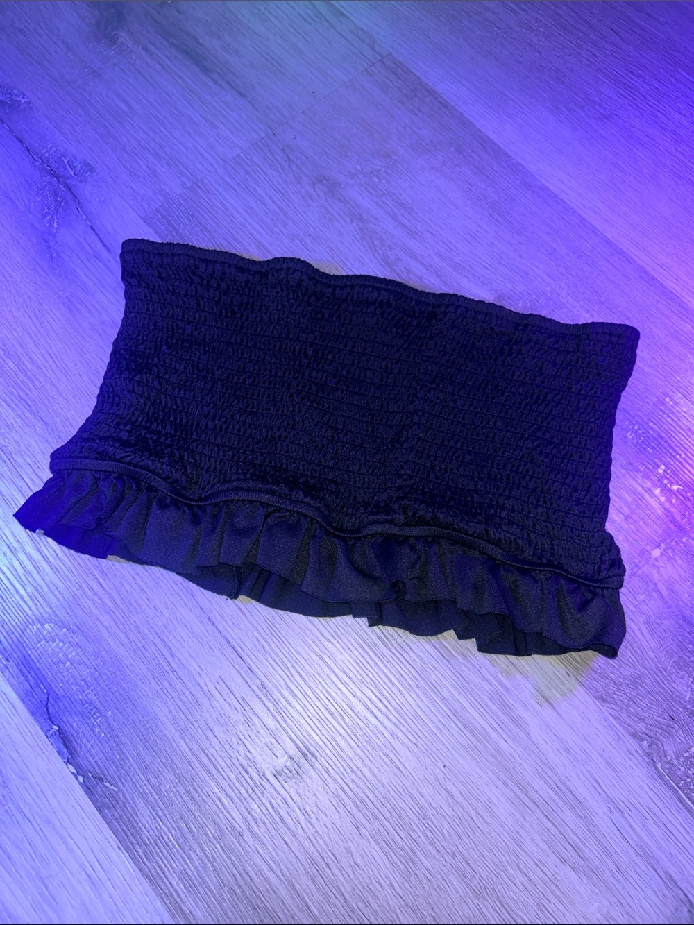 Solid Shirred Ruffle Hem Crop Top - Picture 7 of 10